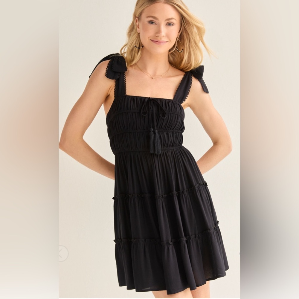 Francesca's Katelyn Tie Front‎ Tiered Mini Dress - Black - NWT